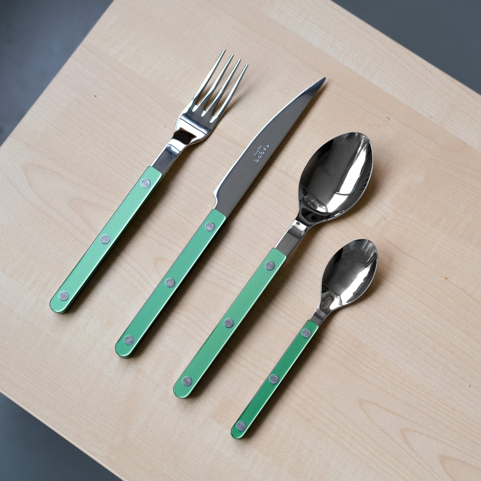 Bistrot Pearly, Garden green - 5 pieces cutlery set