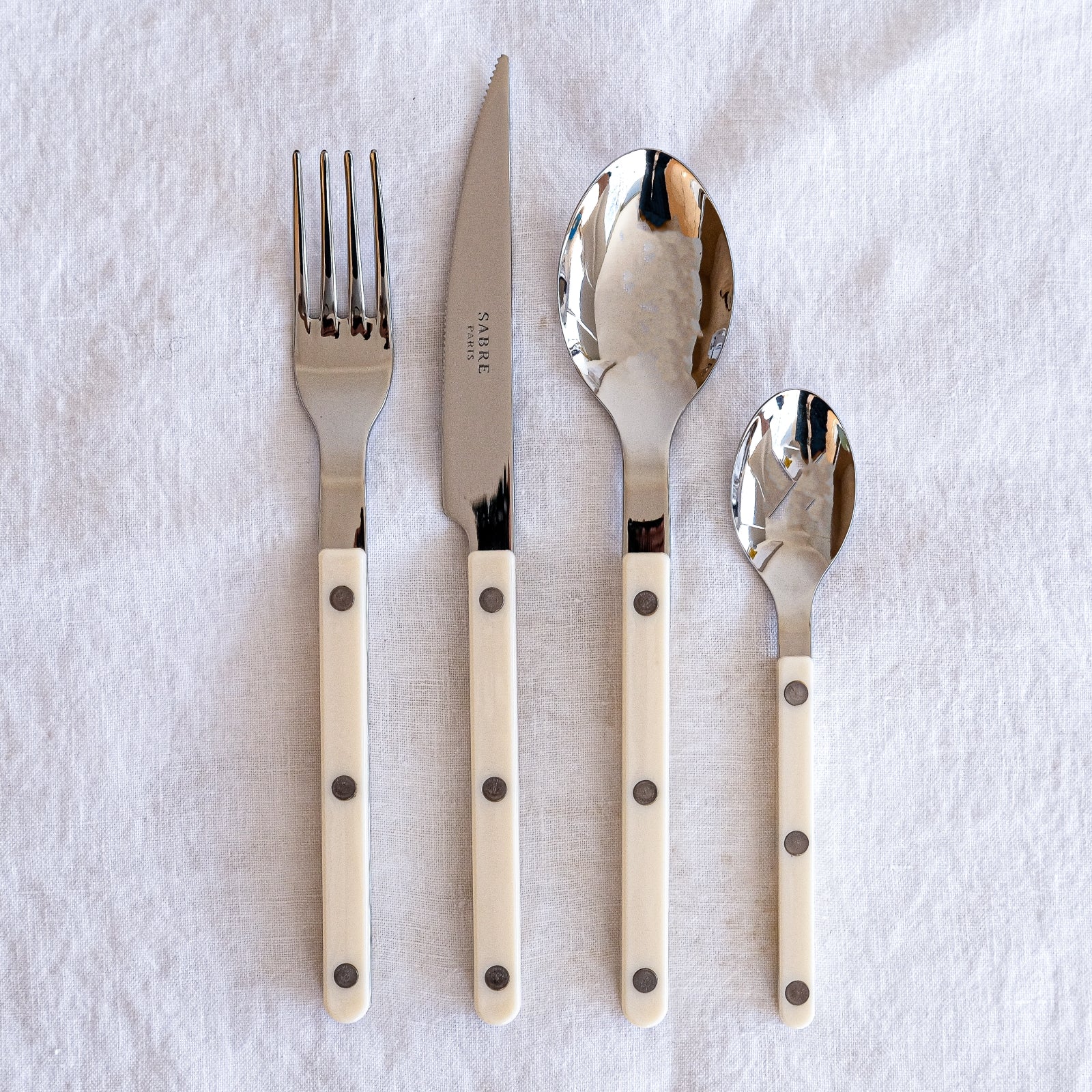 Bistrot Solid, Ivory - Box of 4 pieces cutlery set