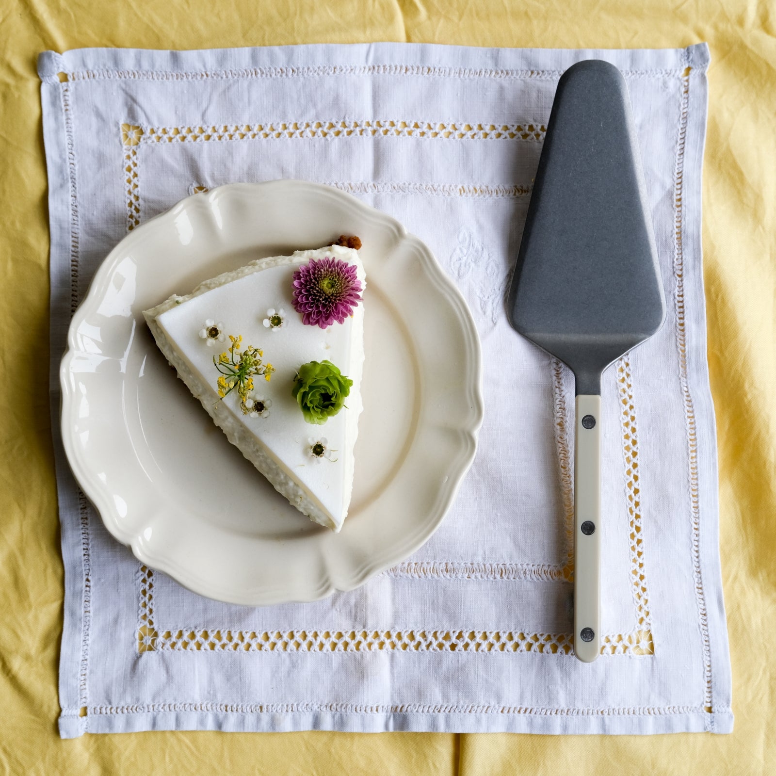 Bistrot Vintage Solid, Ivory - Tart server